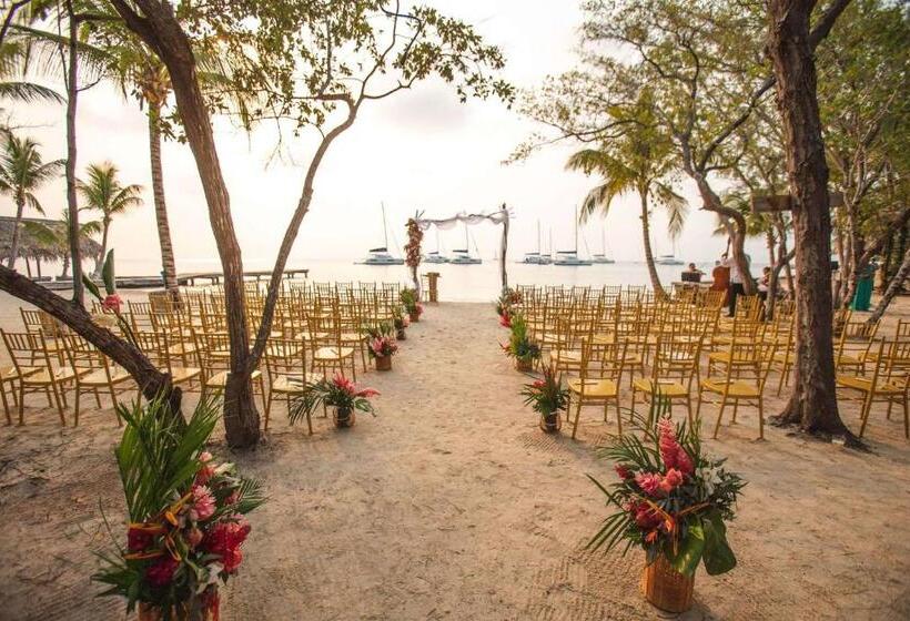 Thatch Caye Resort A Muy'ono Resort