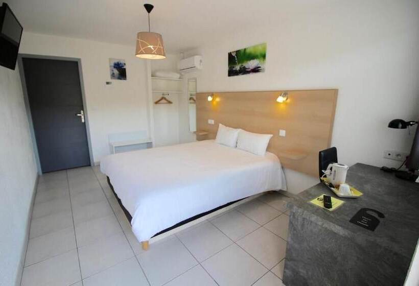 ホテル Hôtel Le 15