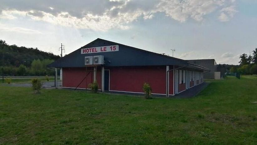ホテル Hôtel Le 15