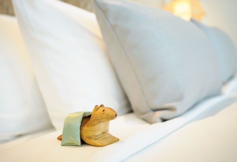 Отель The Little Shore Khao Lak By Katathani