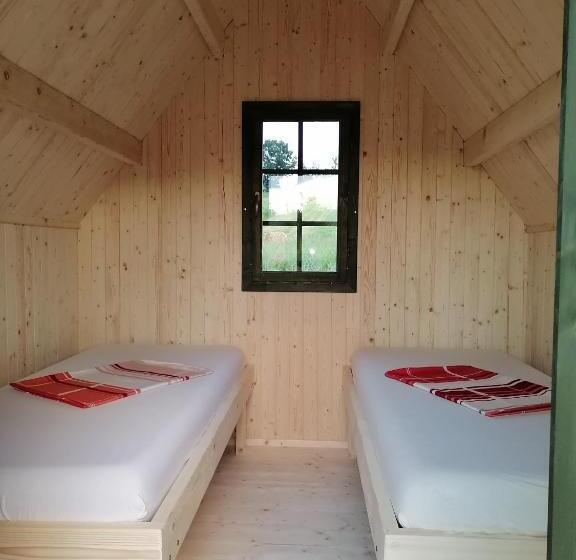 צימר Pensiune Rozalia   Camping