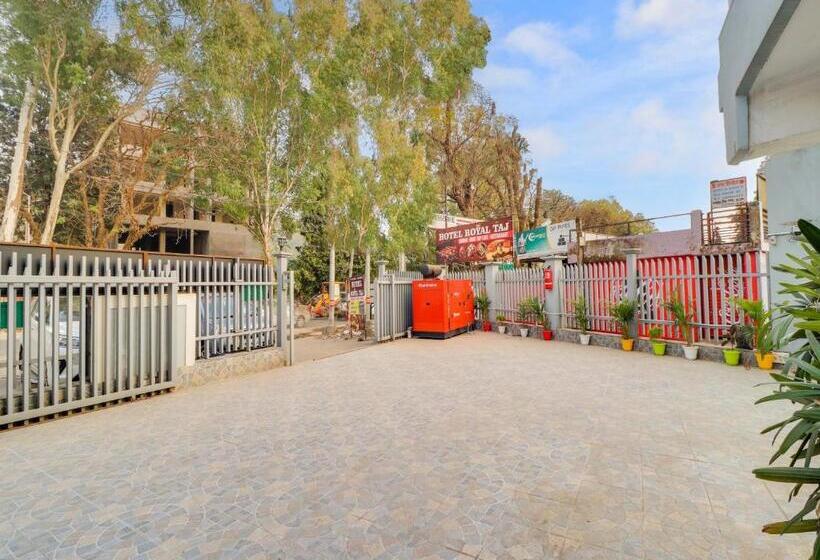 Collection O Hotel Royal Taj