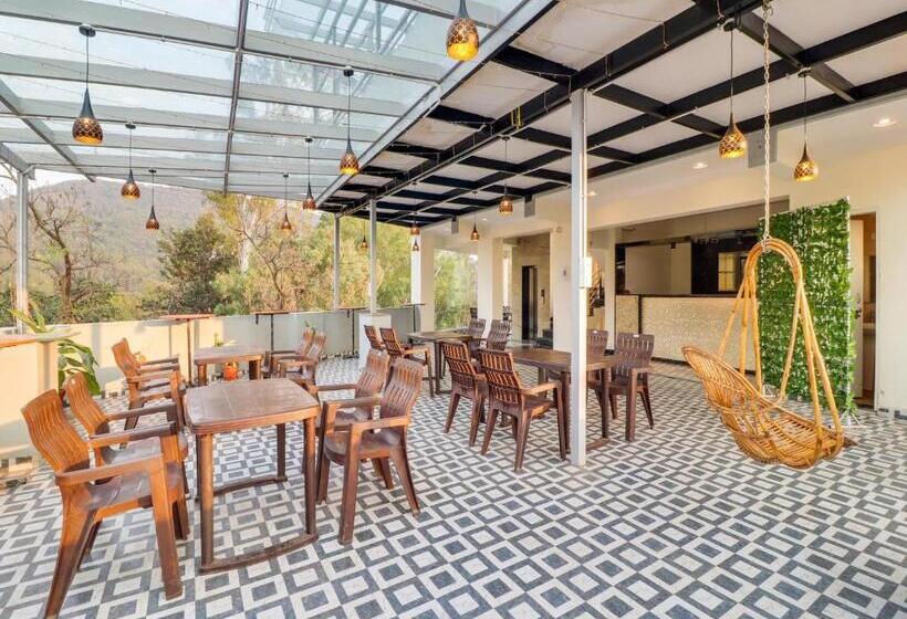 Collection O Hotel Royal Taj