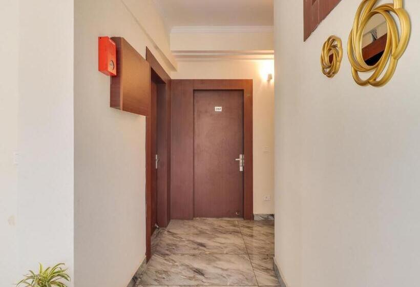 Collection O Hotel Royal Taj