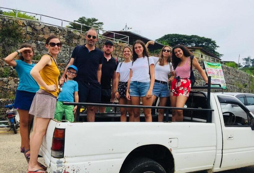 Dtahan Motel Taman Negara