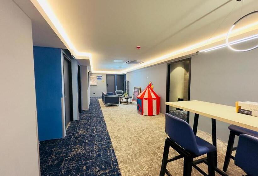 Blue Lagoon Hotel @ Bandar Sunway