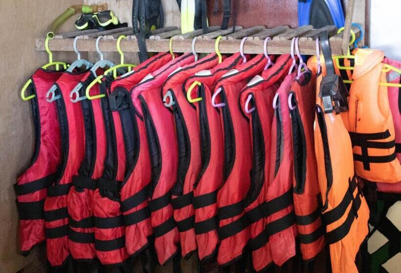 فندق Bushman Tioman