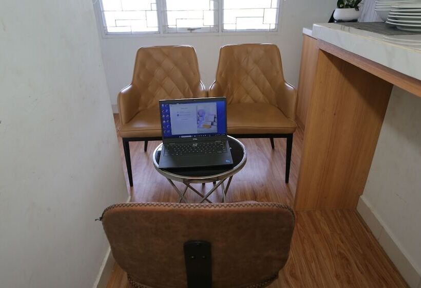 ホテル Capital O 93594 Pelangi Urbano