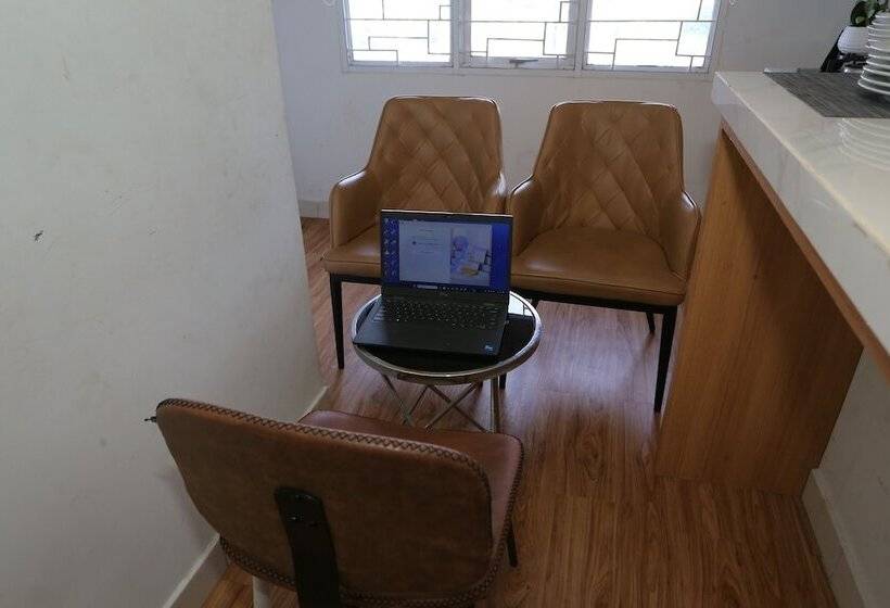 호텔 Capital O 93594 Pelangi Urbano