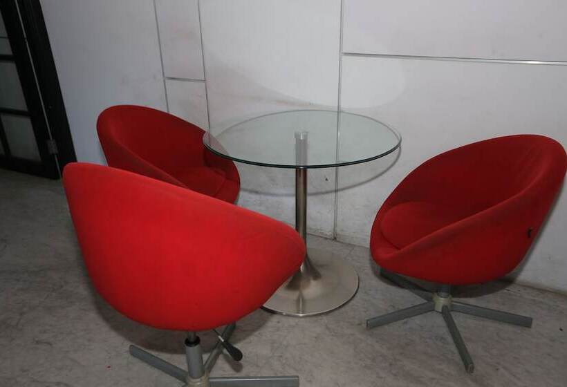 ホテル Capital O 93594 Pelangi Urbano