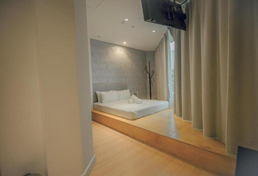 בית מלון כפרי Double H Boutique