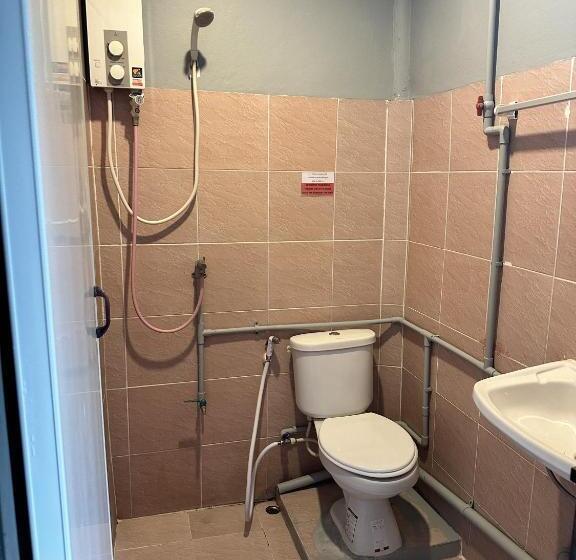 فندق Full Moon Central Party