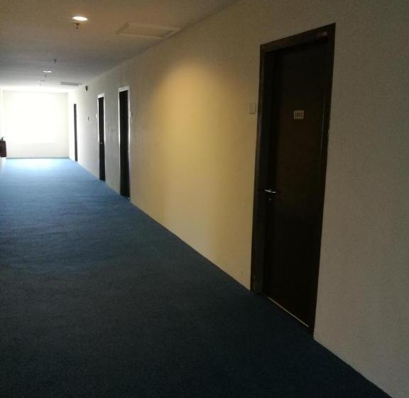 בית מלון כפרי Ipoh City