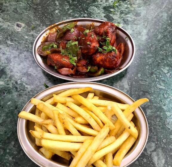 호텔 Neo Himalyan Stays