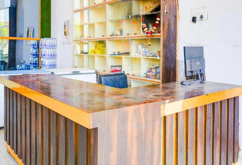 호텔 Oyo Muchhad 75