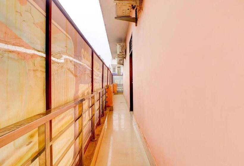 호텔 Oyo Star Guest House