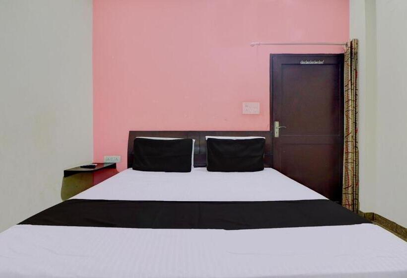 호텔 Oyo Star Guest House