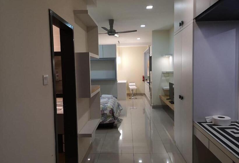 هتل Shaftsbury Residence Cyberjaya With Free Parking & Netflix