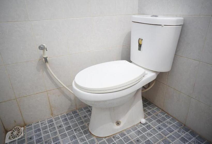 酒店 Spot On 93382 Gajayana Kost Female Only Syariah