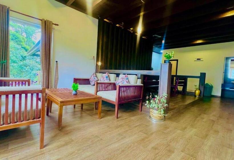 Отель The Raarees Resort A Hidden Resort In Munnar