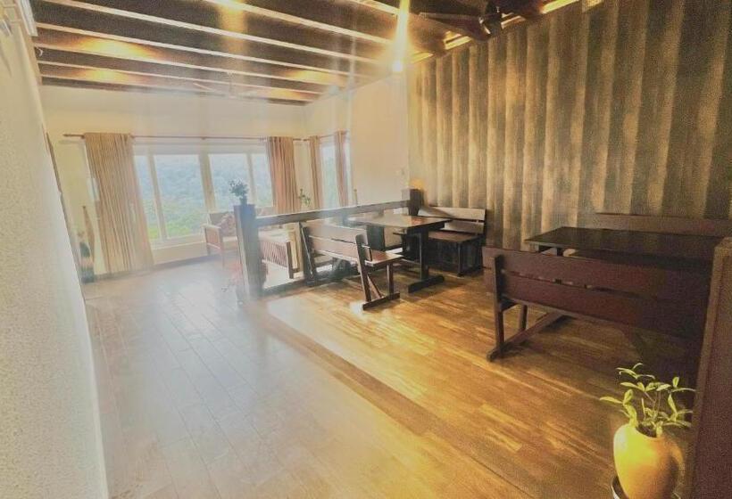 Отель The Raarees Resort A Hidden Resort In Munnar