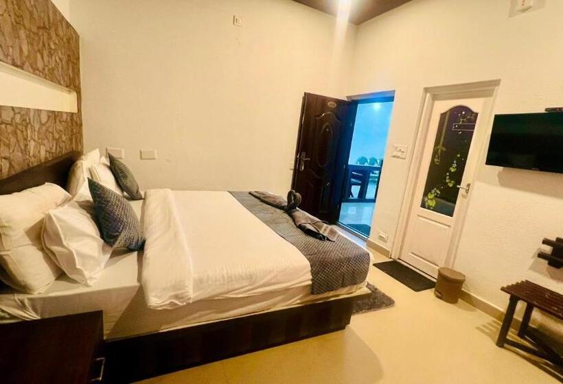 Отель The Raarees Resort A Hidden Resort In Munnar