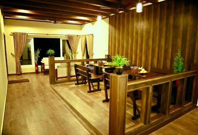 Отель The Raarees Resort A Hidden Resort In Munnar