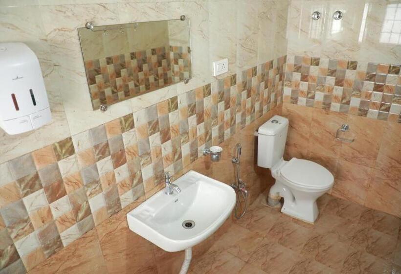 ホテル The Woodlands Residency  Unmarried And Stag Groups Not Allowed