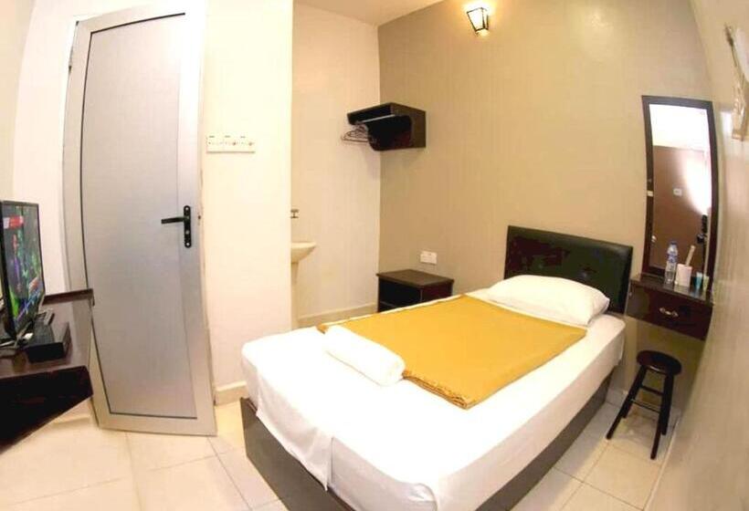 Oyo 89715 Ck Hotel 2