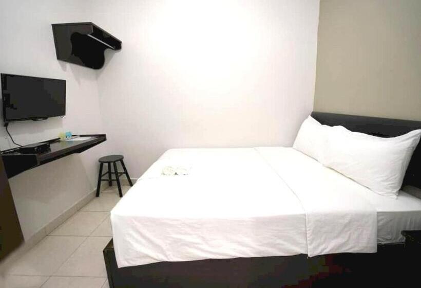 Oyo 89715 Ck Hotel 2