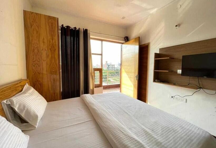 Oyo Paradise Hotel Near Appu Ghar