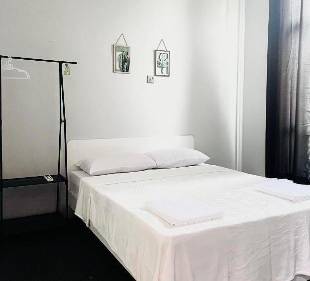 פנסיון Ak Greenrise Meru