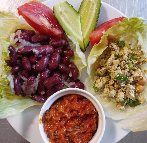 بنسيون Casa Bradul Voronet