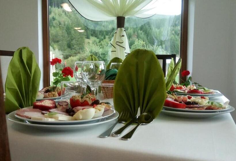 펜션 Casa Bradul Voronet