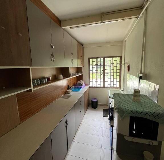 بنسيون De Cameron Guest House