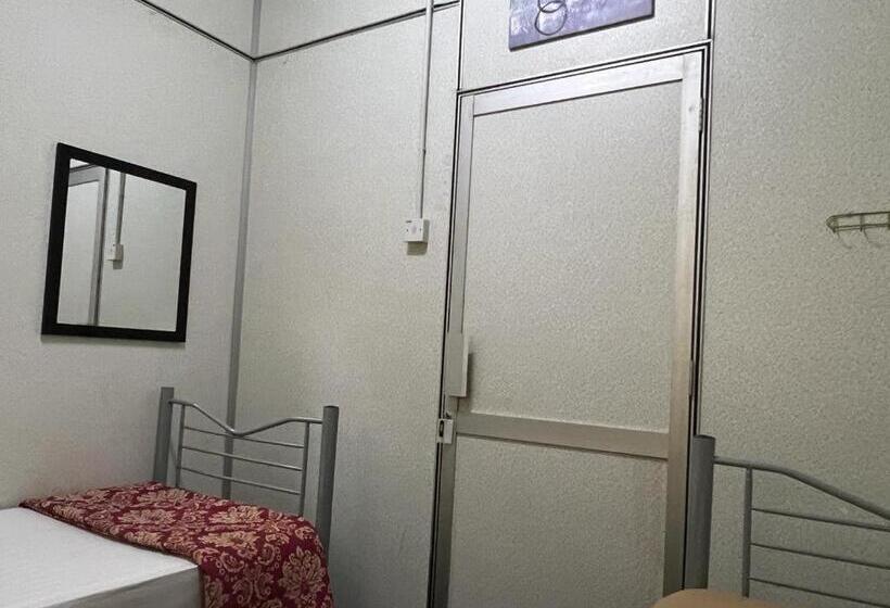 بنسيون De Cameron Guest House