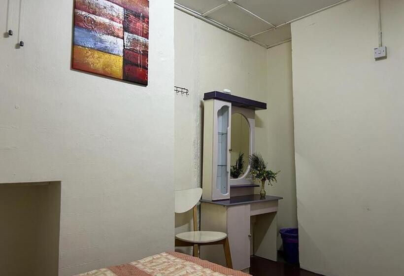 بنسيون De Cameron Guest House