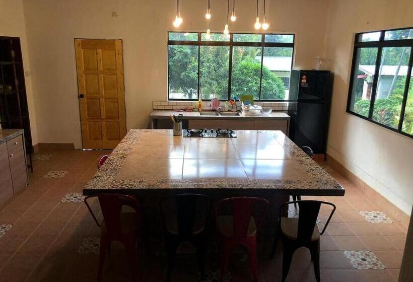 بنسيون Pondok Keladi Langkawi Guesthouse