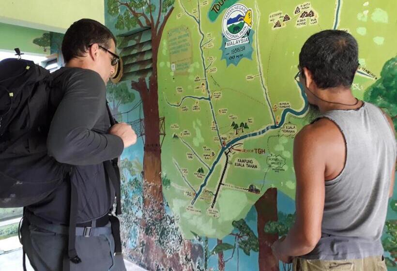 פנסיון Tahan Guest House