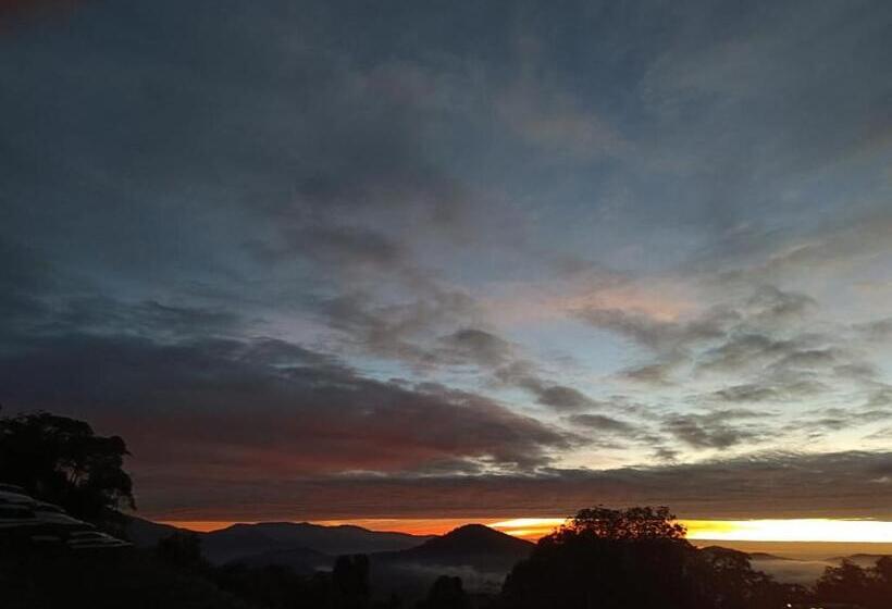Курорт Cameron Highlands Blueberry Earth House