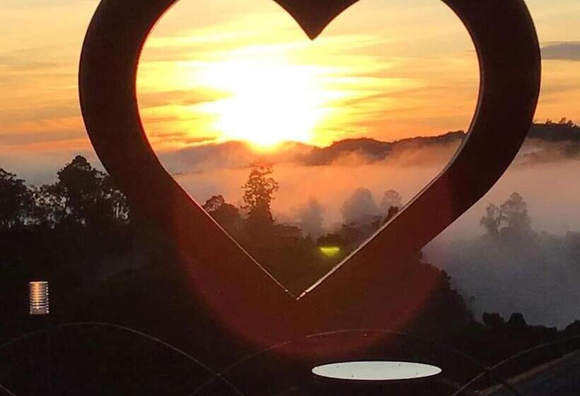 Курорт Cameron Highlands Blueberry Earth House