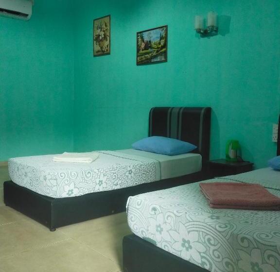Sukau Tomanggong View Bed & Breakfast