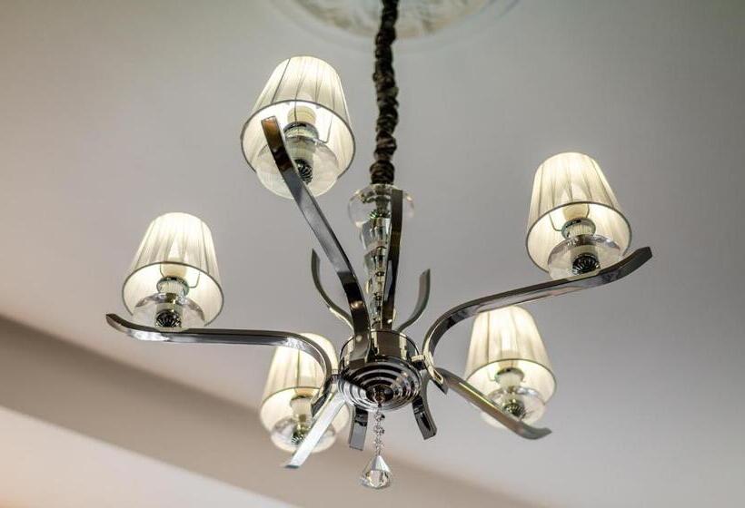 تختخواب و صبحانه Anabelle Bed And Budapest