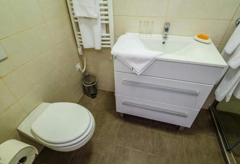 تختخواب و صبحانه Anabelle Bed And Budapest