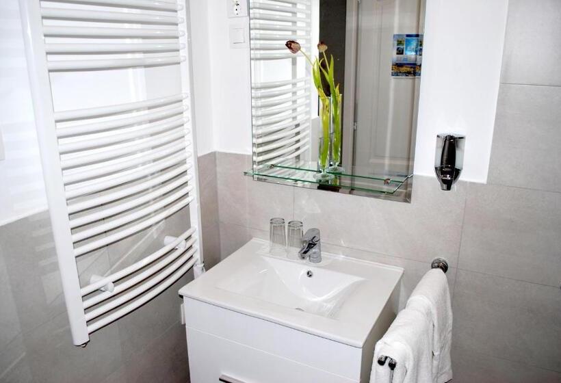 تختخواب و صبحانه Anabelle Bed And Budapest