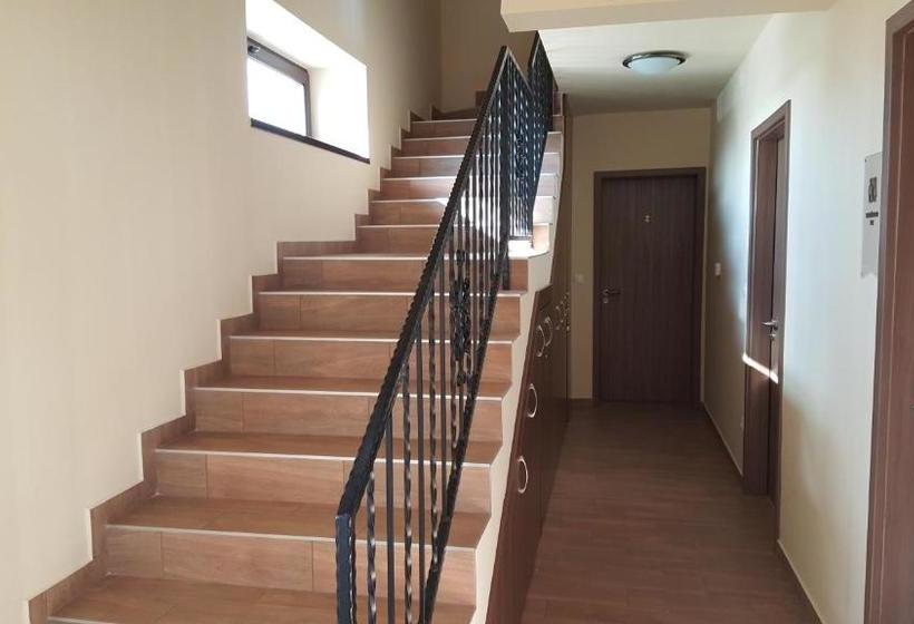 مبيت وإفطار Agancsos Panzió Villány