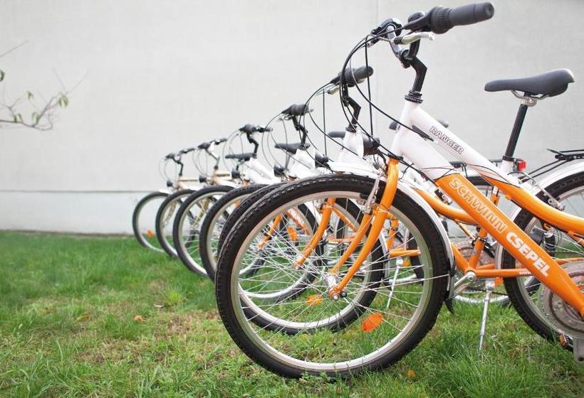 ベッドアンドブレックファースト Agancsos Panzió Villány