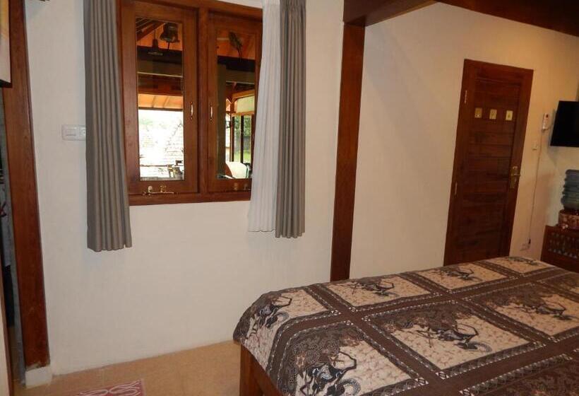 Bed and Breakfast Alamanda Family Villas, Pool & Local Tours