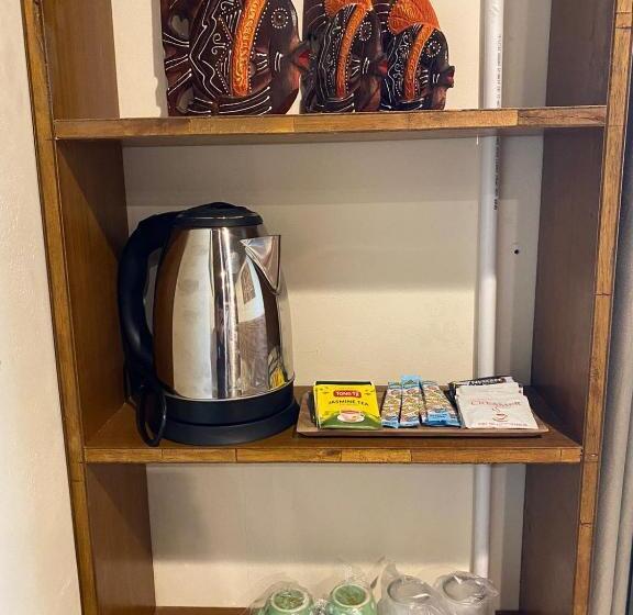 Bed and Breakfast Alamanda Family Villas, Pool & Local Tours