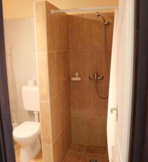 ベッドアンドブレックファースト Alice Panzió Gold